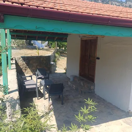 Togo Iztuzu Stonehouse-2 Alpehytte